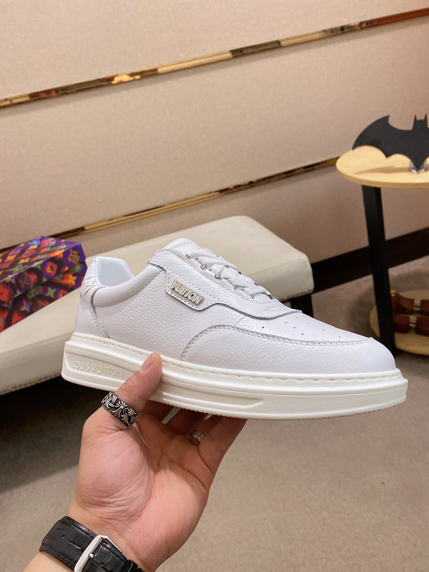 Louis Vuitton Low Top sneaker 110 - vstockx