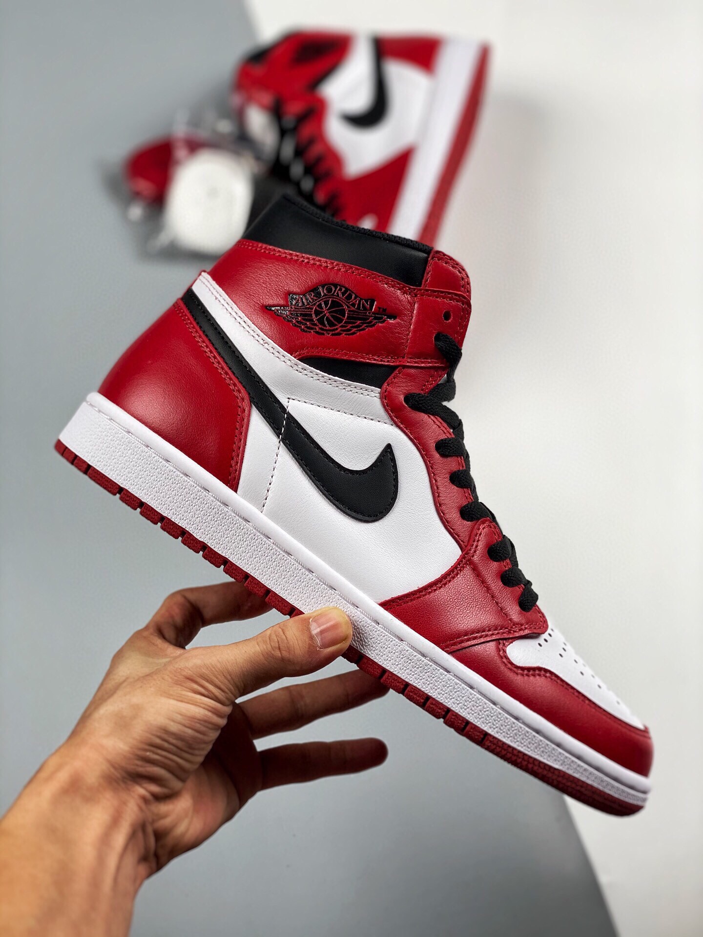 Jordan 1 Retro Chicago (2015) - vstockx