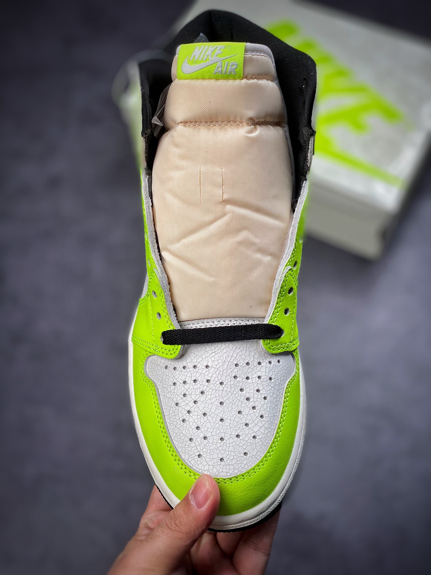 Jordan 1 Retro High OG Visionaire - vstockx