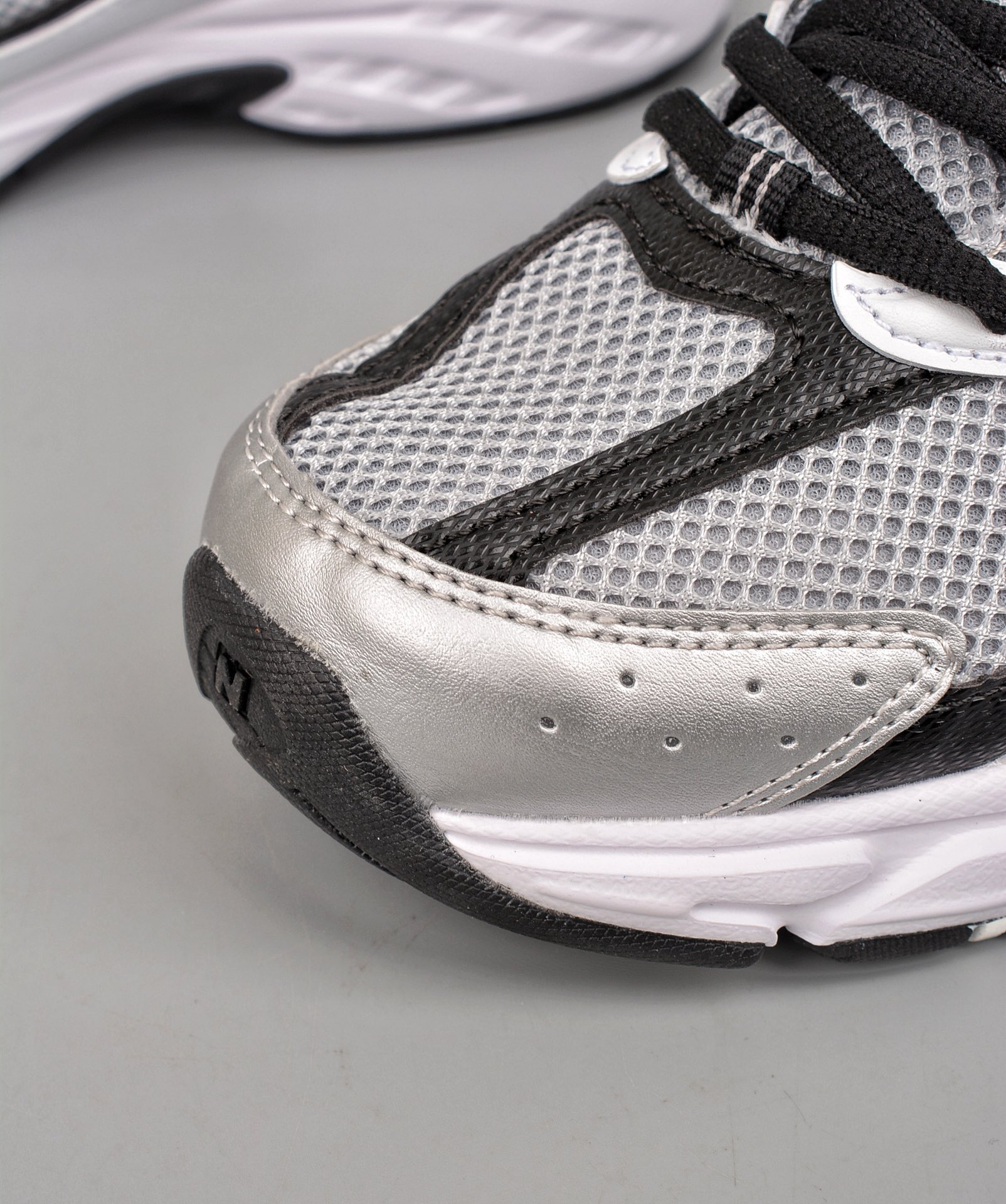 New Balance 530 Sneaker 10 - vstockx