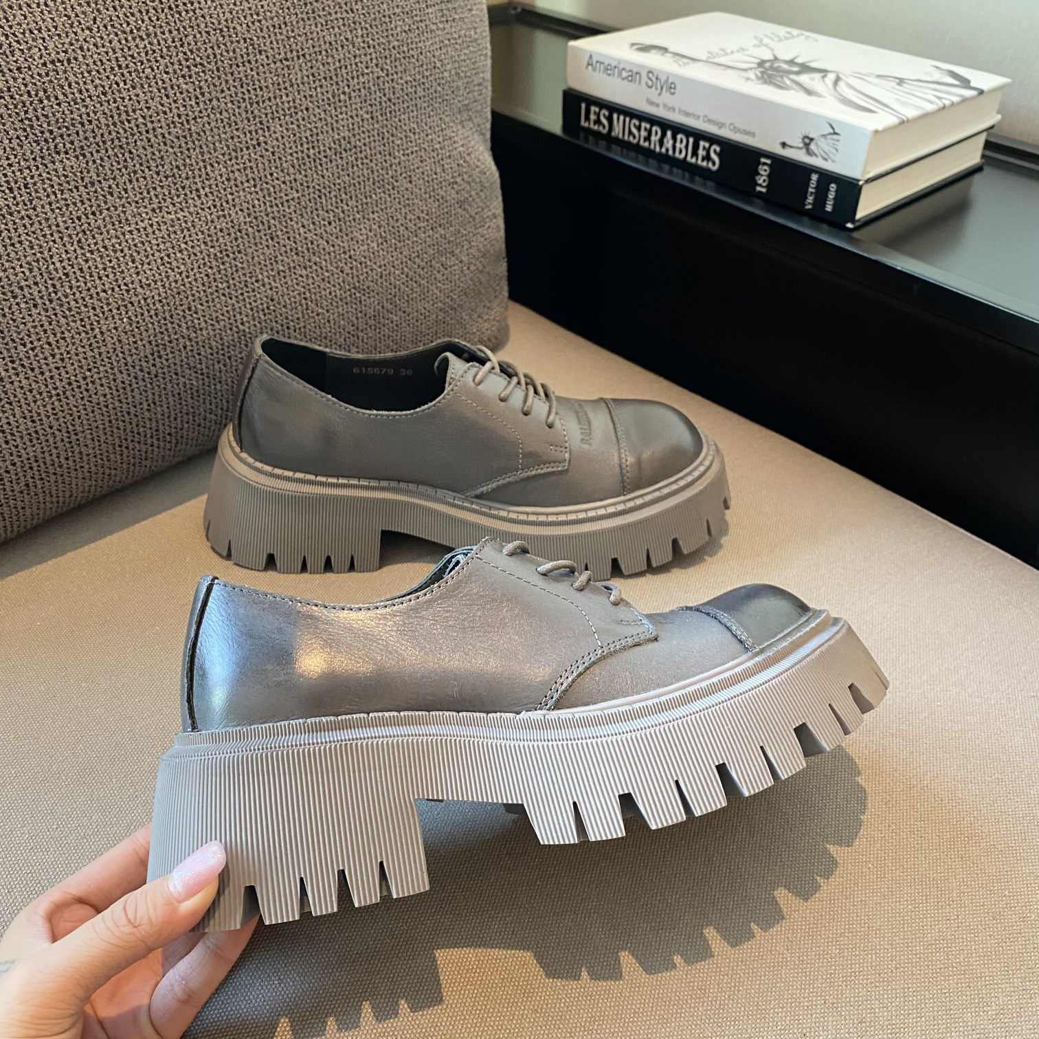 Balenciaga women 3 - vstockx