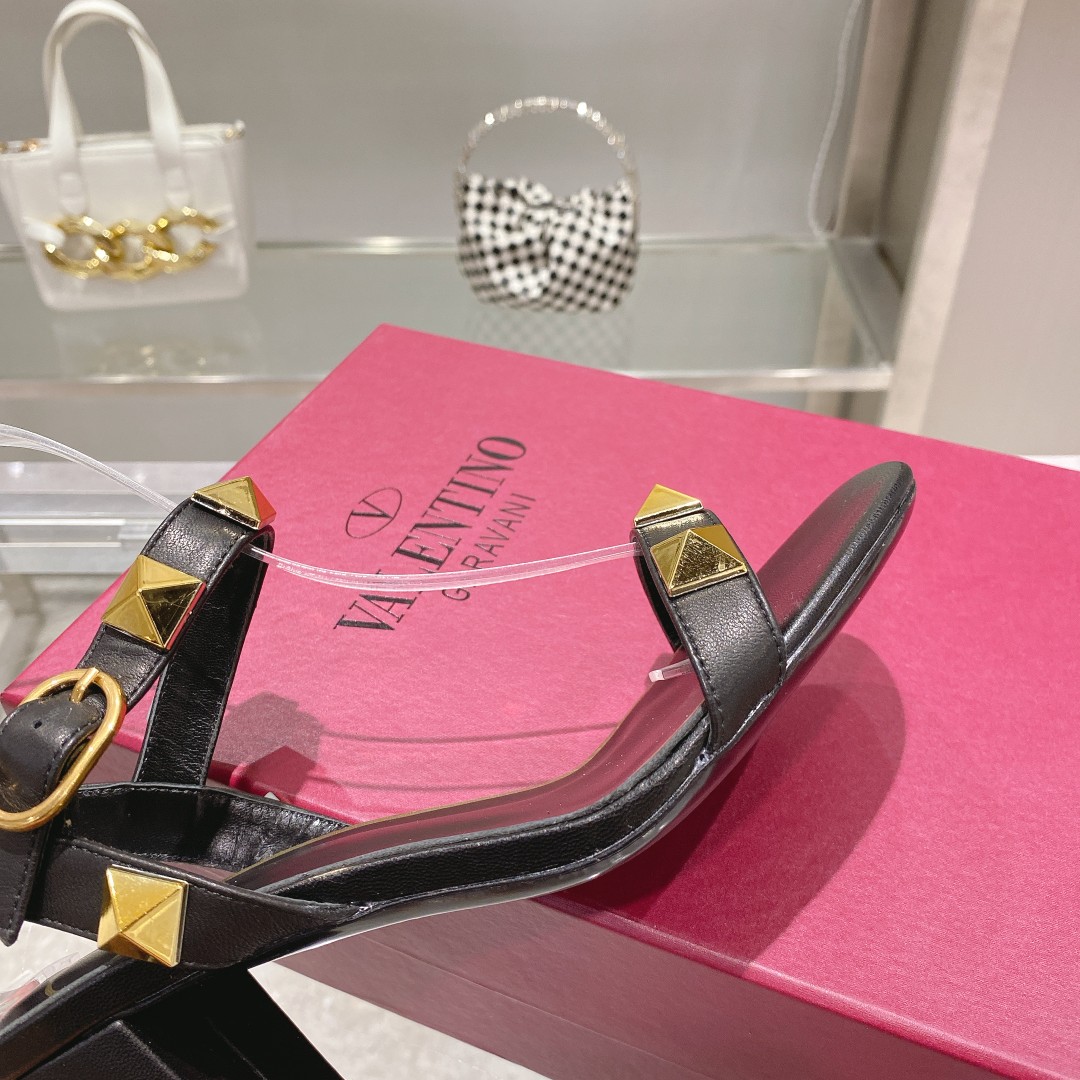 VALENTINO GARAVANI ROMAN STUD WOMEN 10 - vstockx