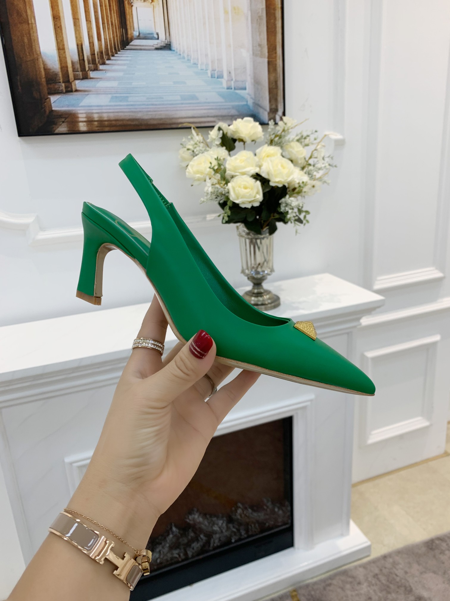 VALENTINO GARAVANI Rockstud WOMEN 37 - vstockx