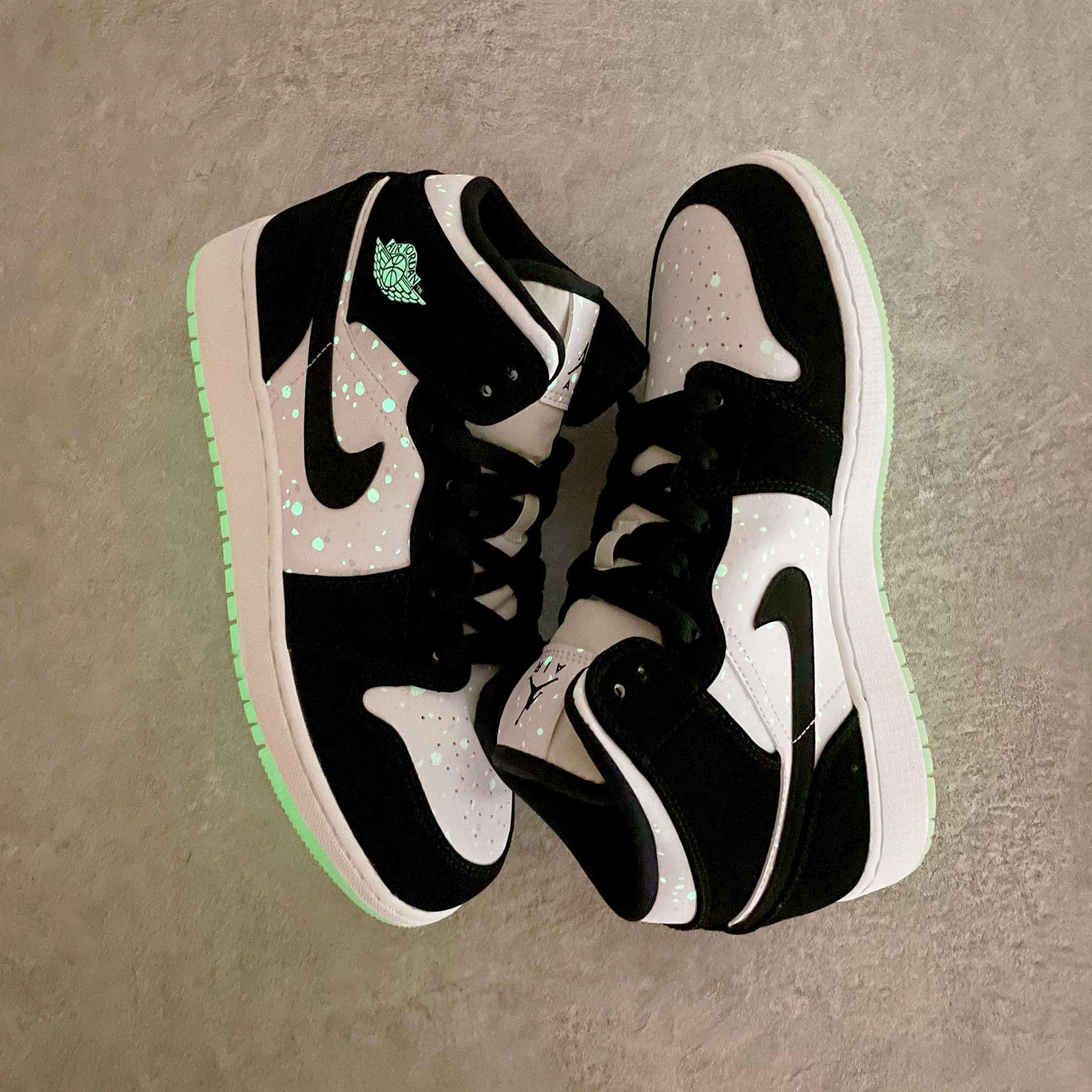 Jordan 1 Mid White Black Teal Tint - vstockx