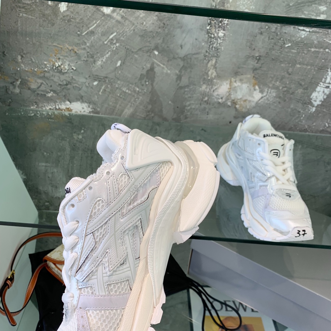 Balenciaga Runner sneaker 7 - vstockx