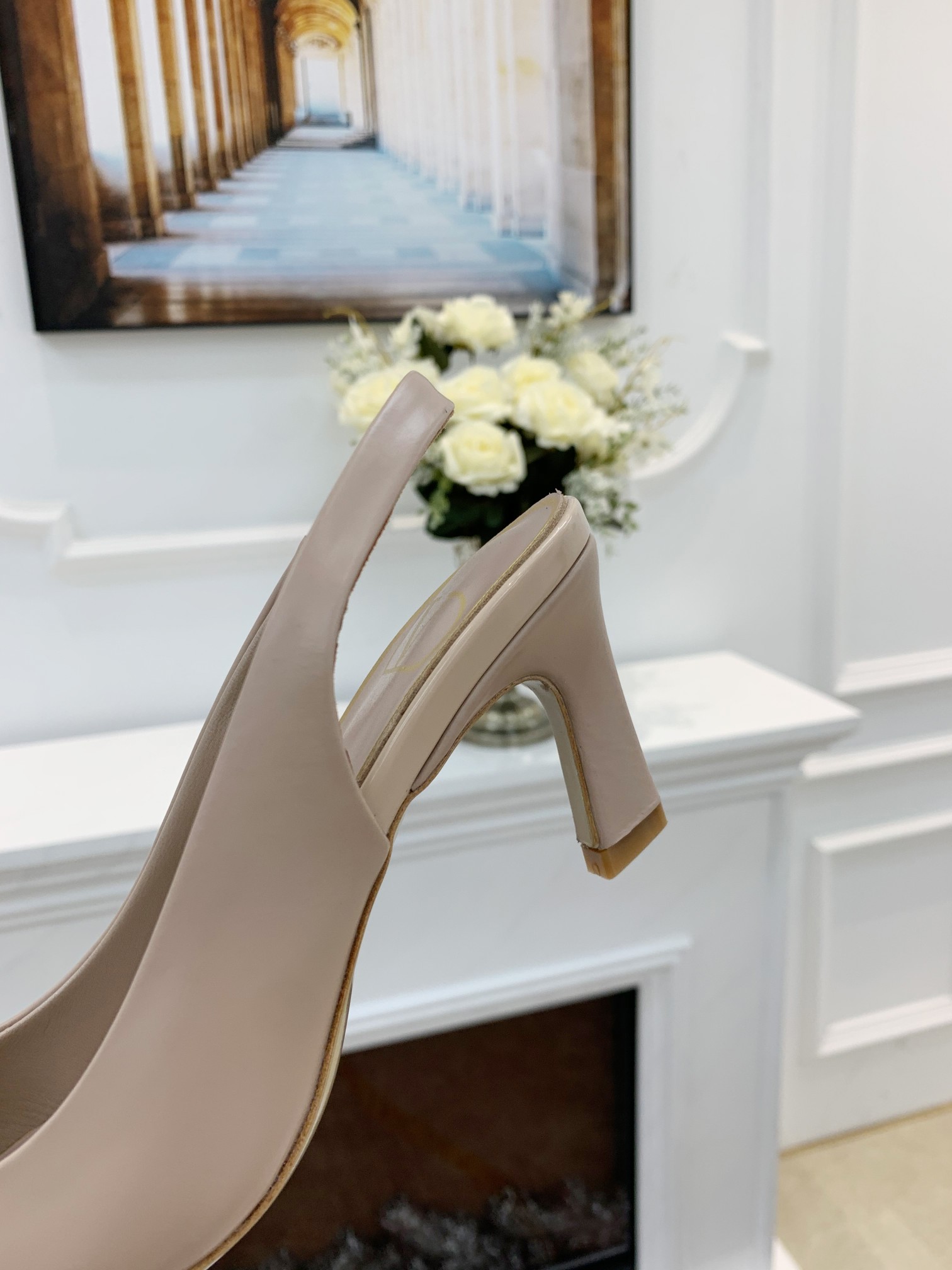 VALENTINO GARAVANI Rockstud WOMEN 37 - vstockx