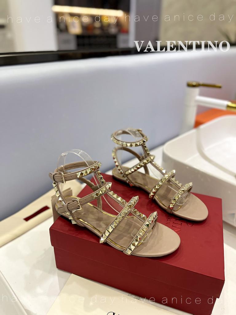 Valentino shoes 1 - vstockx