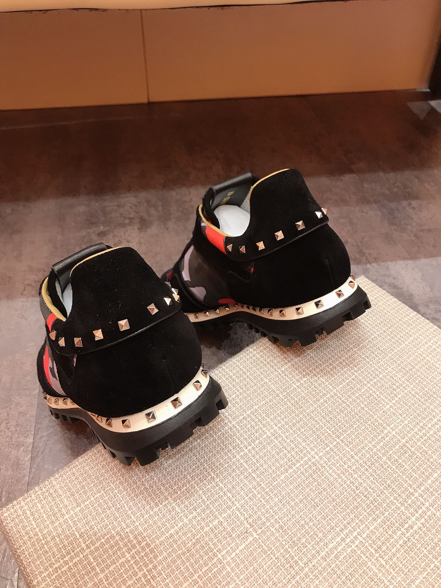 Valentino Garavani Rockrunner camouflage-print sneakers 22 - vstockx