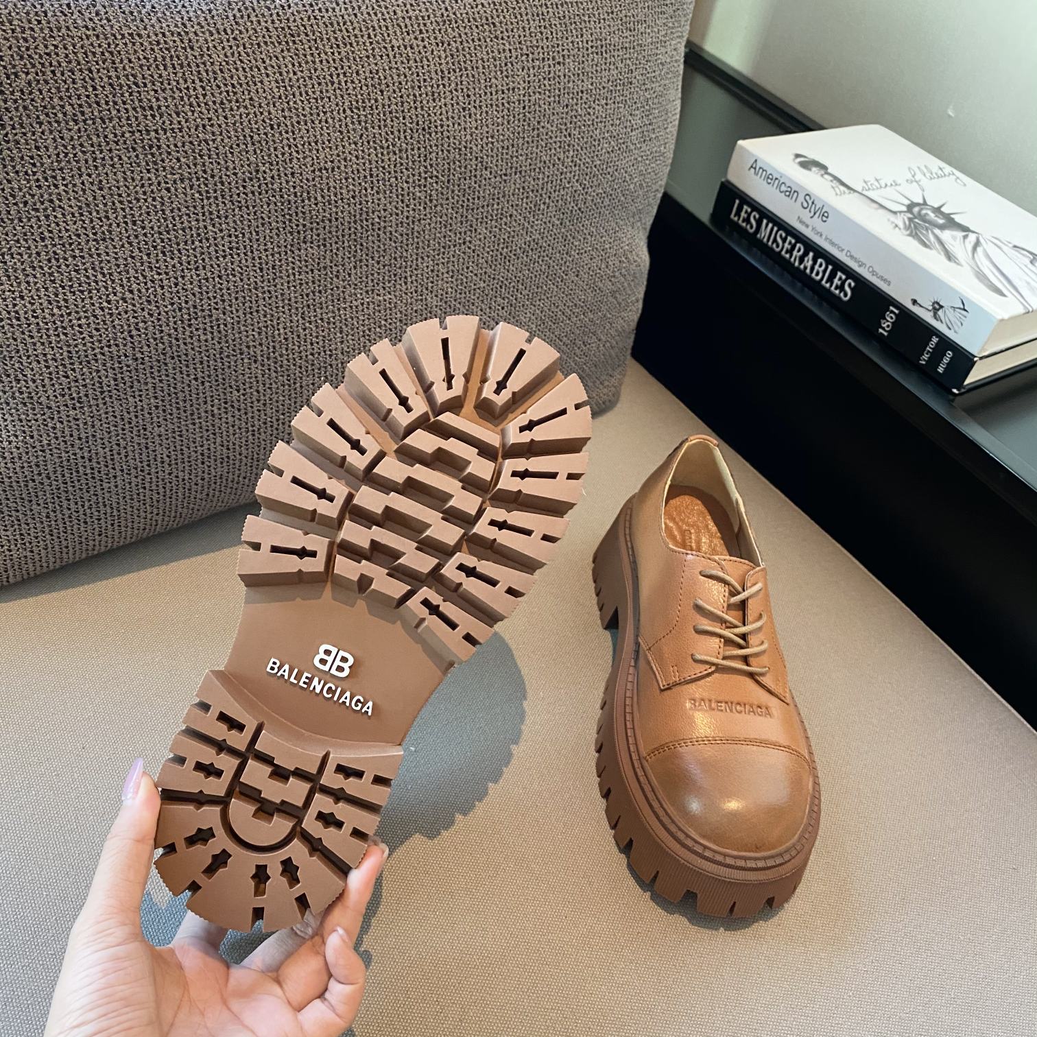 Balenciaga women 3 - vstockx