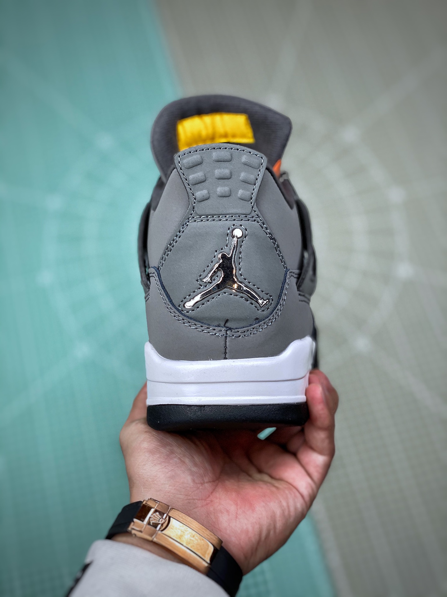 Jordan 4 Retro Cool Grey (2019) - vstockx