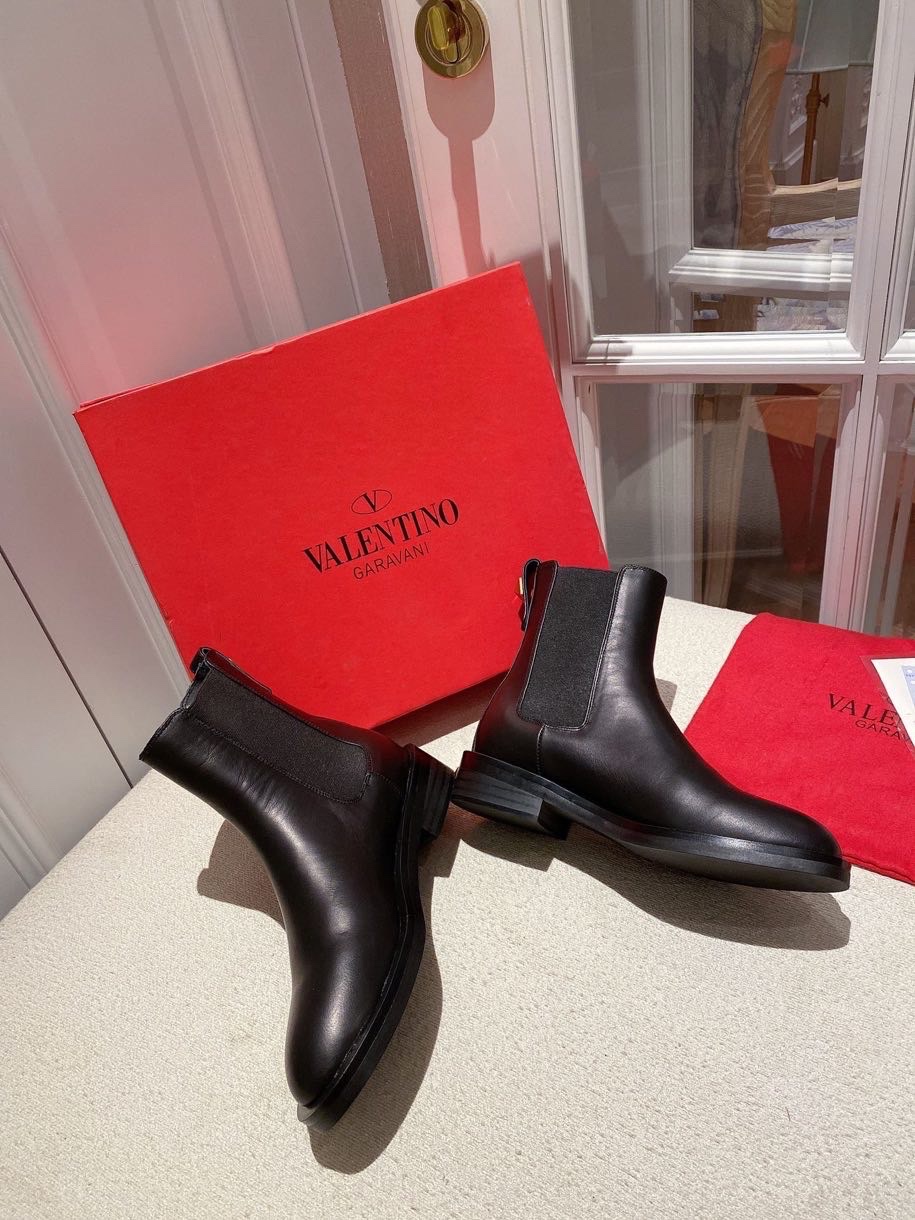 VALENTINO GARAVANI Roman Stud WOMEN 23 - vstockx