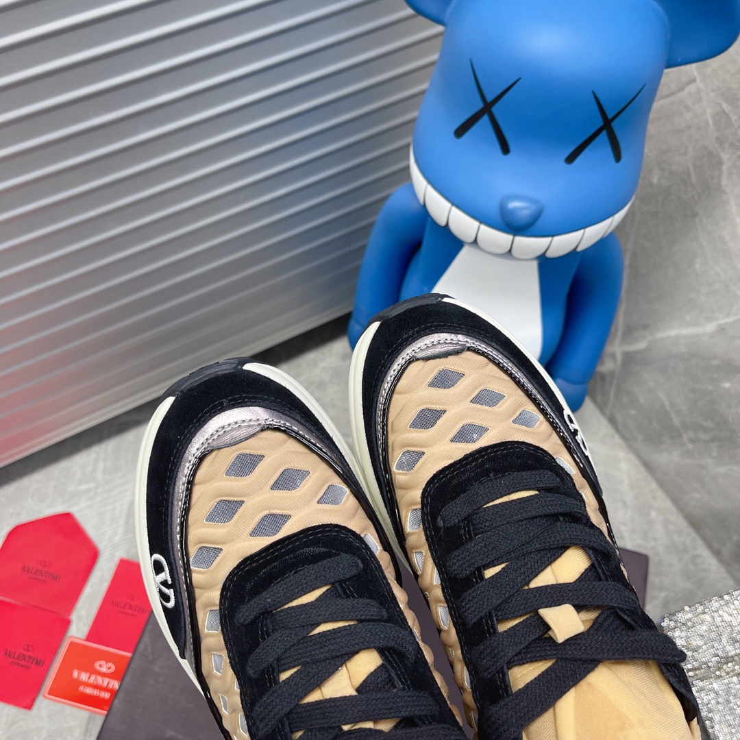 VALENTINO GARAVANI Ready Go Runner Sneaker 2 - vstockx