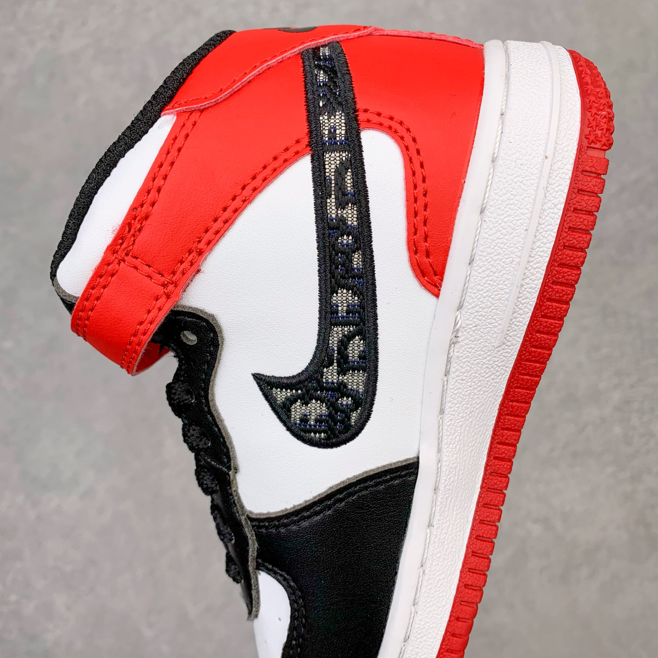 Kids jordan 1 high shoes 2 - vstockx