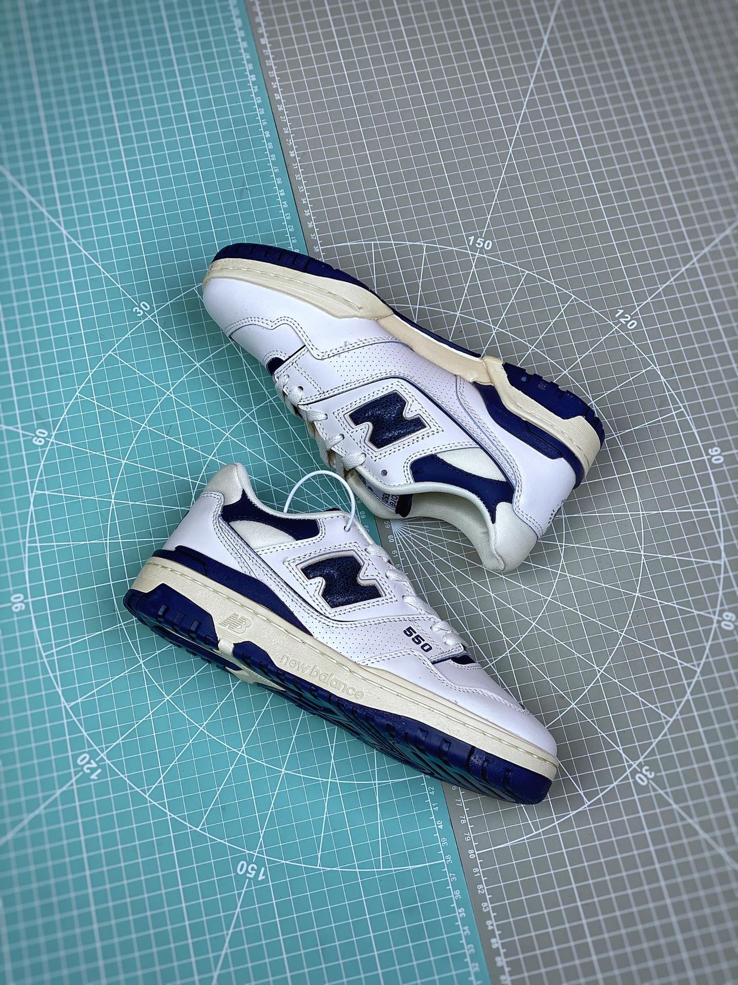 New Balance 550 Aime Leon Dore White Navy - vstockx