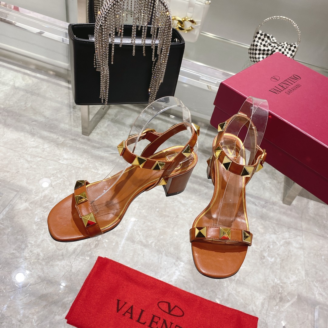 VALENTINO GARAVANI ROMAN STUD WOMEN 10 - vstockx