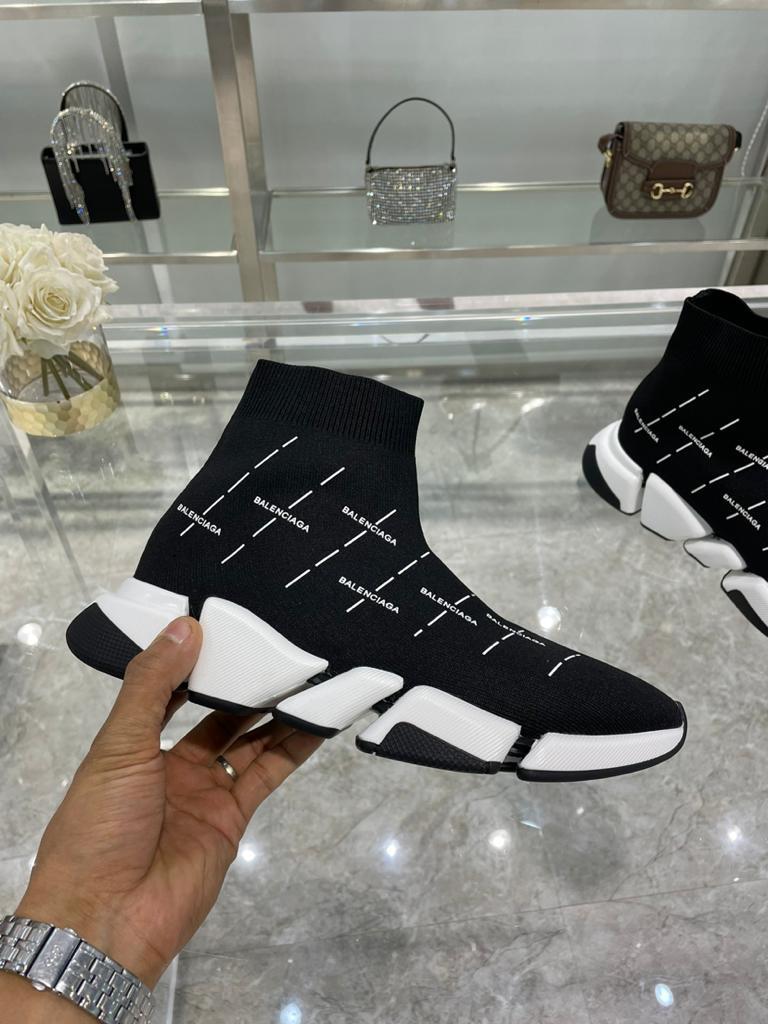 Balenciaga Speed 2.0 Black White Logo - vstockx