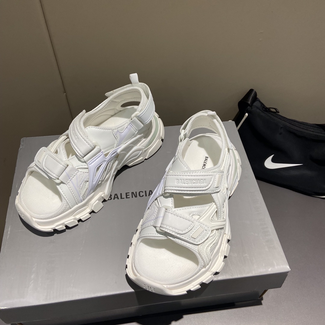 Balenciaga women 7 - vstockx