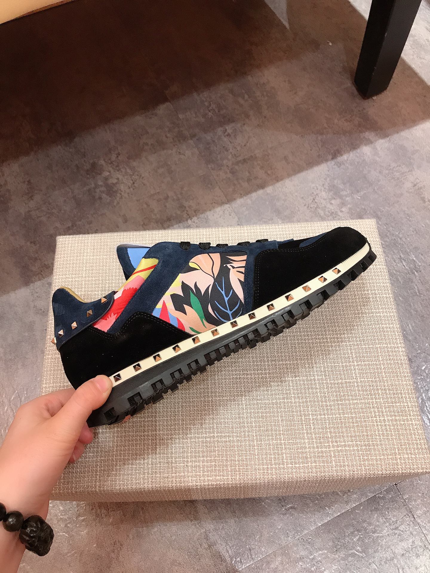 Valentino Garavani Rockrunner camouflage-print sneakers 21 - vstockx