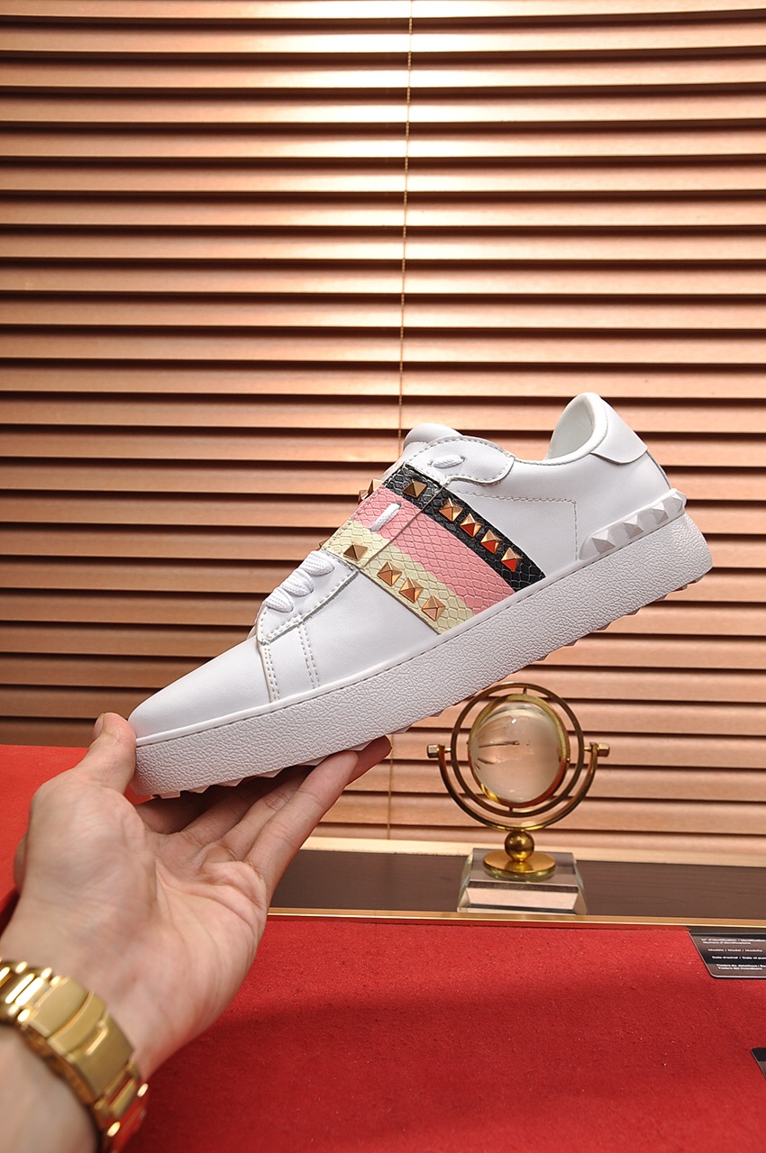 Valentino Garavani Rockstud Untitled calfskin sneaker 6 - vstockx