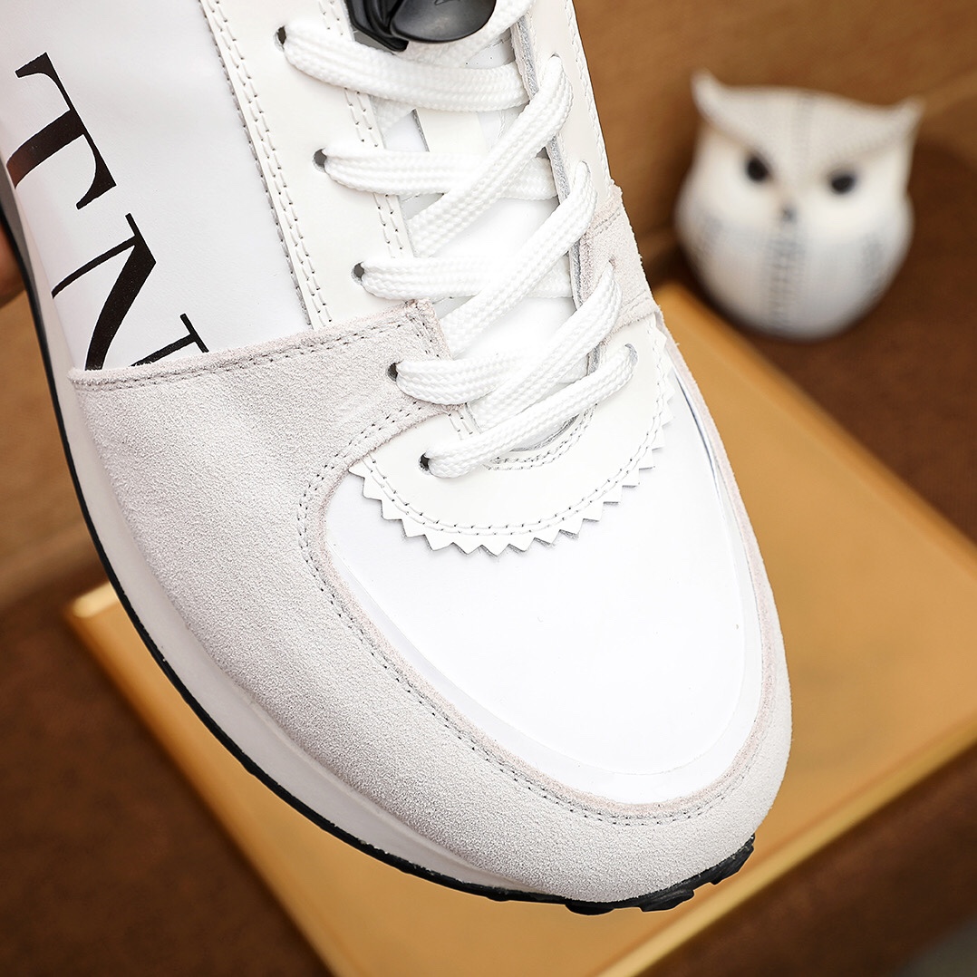 Valentino Garavani Low-top sneakers 13 - vstockx