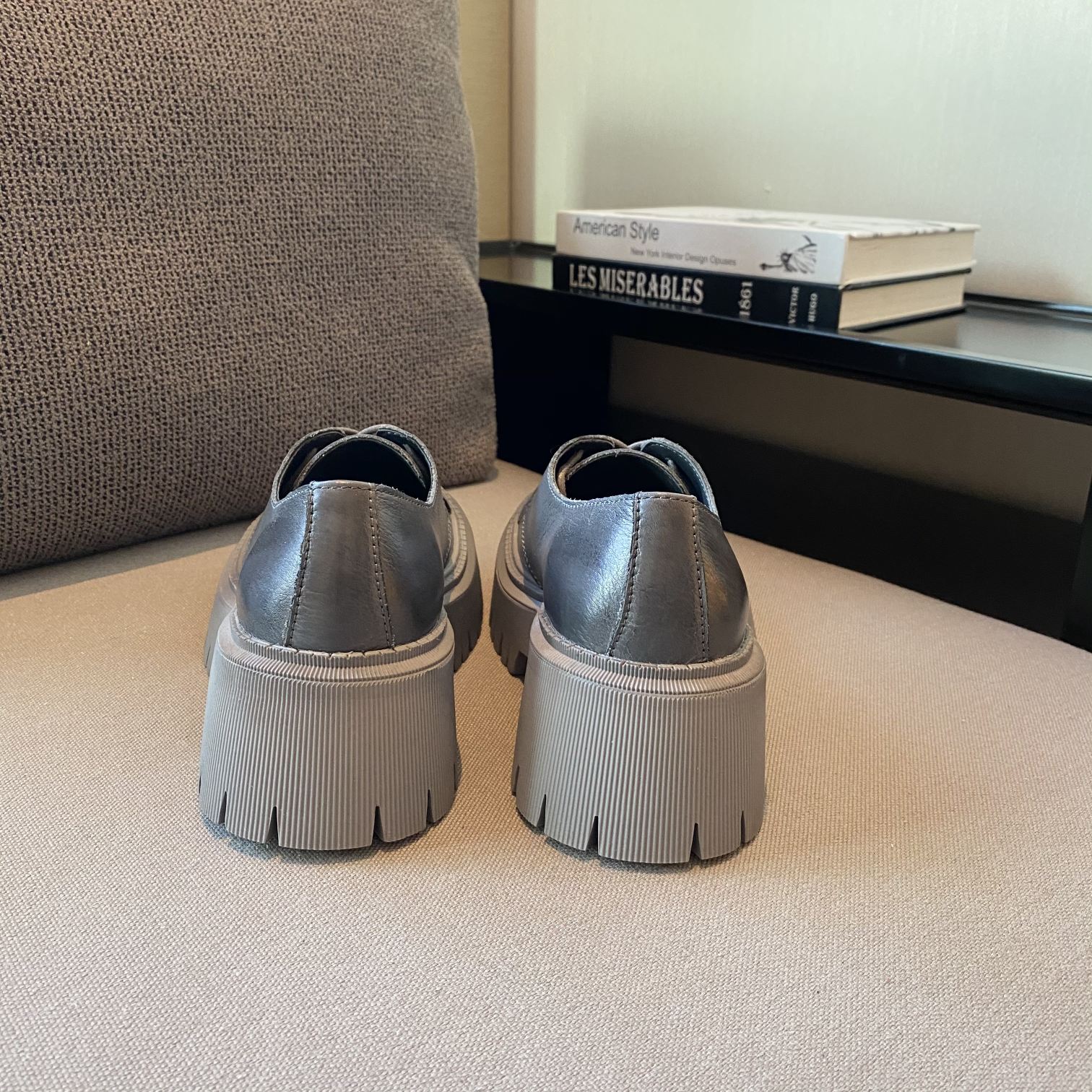 Balenciaga women 3 - vstockx