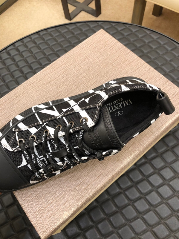 Valentino Garavani Giggies VLTN TIMES low-top sneakers 11 - vstockx