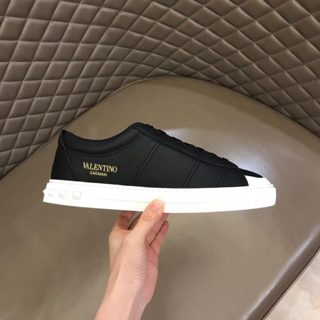 Valentino Garavani 236 - vstockx