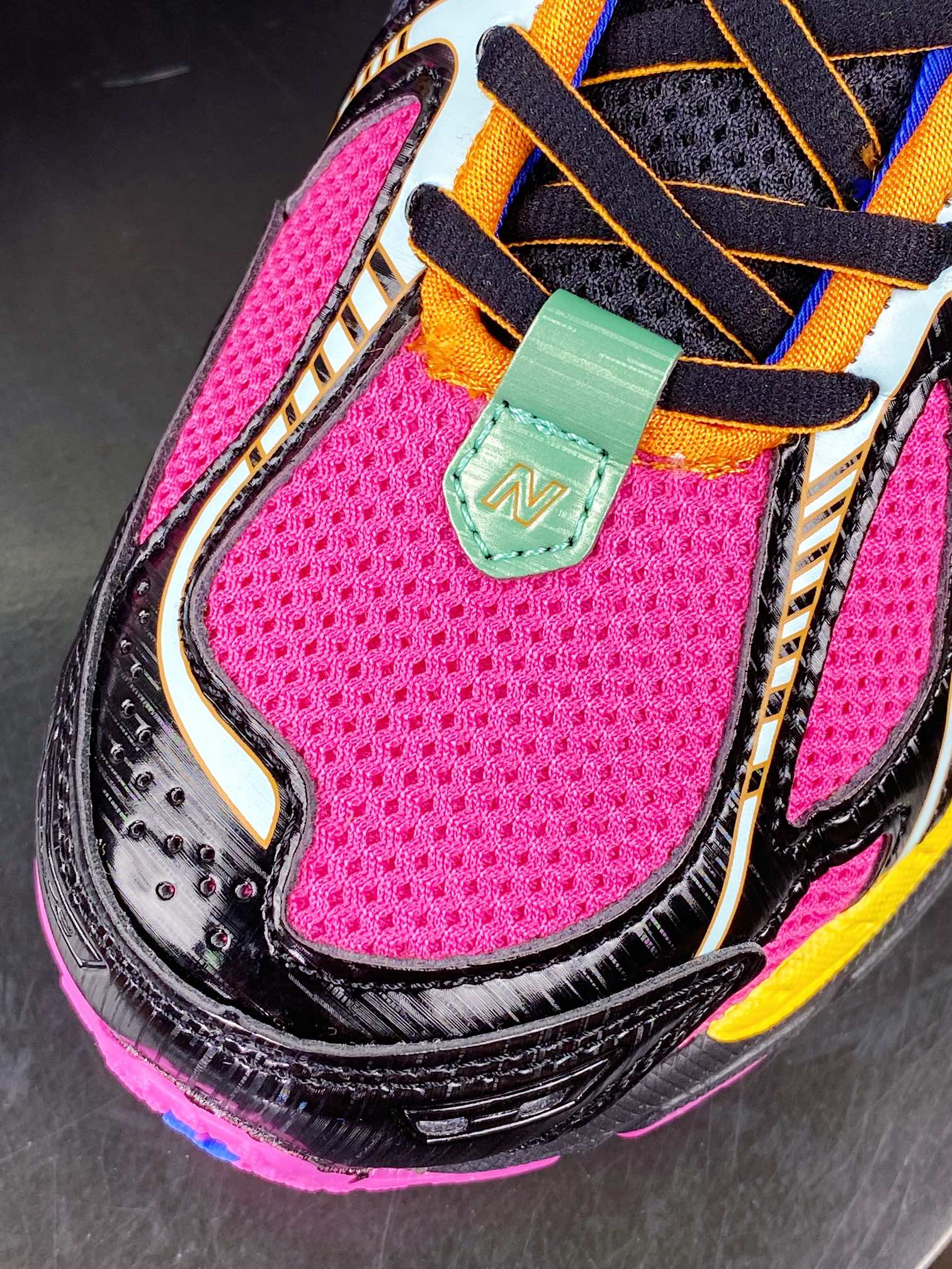 New Balance 1906R Neon Nights - vstockx