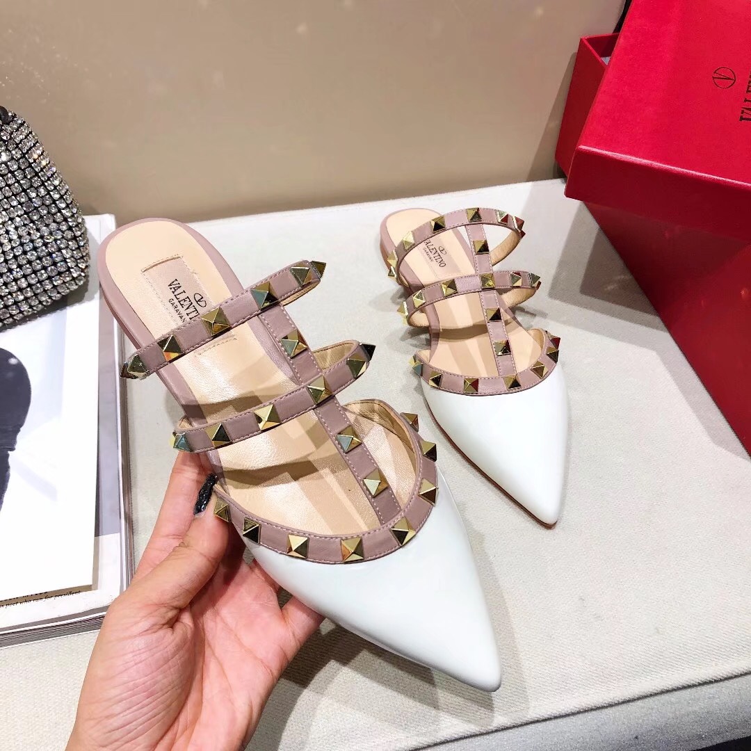 VALENTINO GARAVANI Roman Stud WOMEN 20 - vstockx