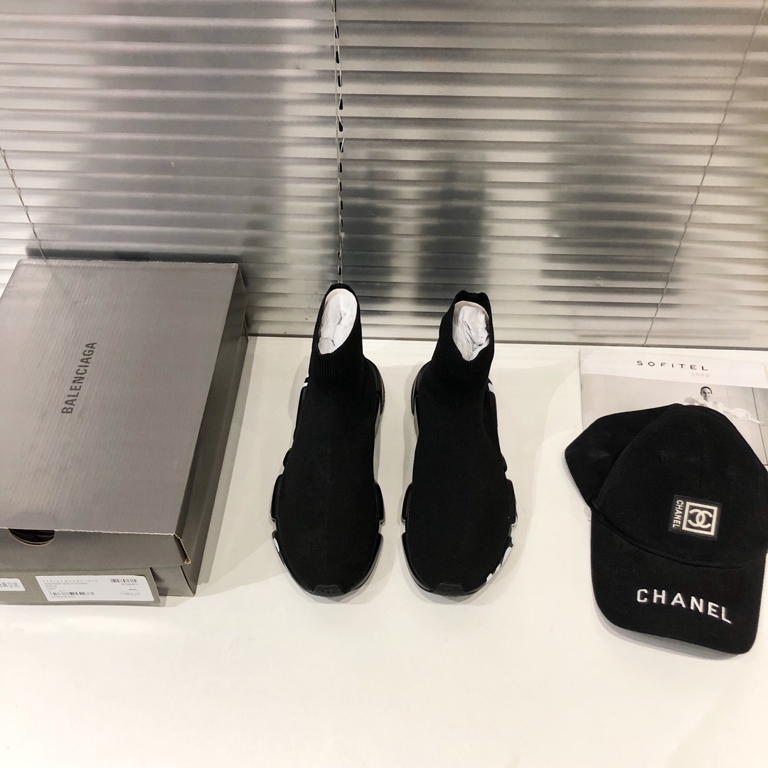 Balenciaga Speed Graffiti Trainers Black - vstockx