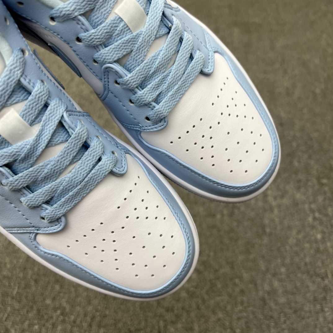 Jordan 1 Low White Ice Blue (Women's) - vstockx