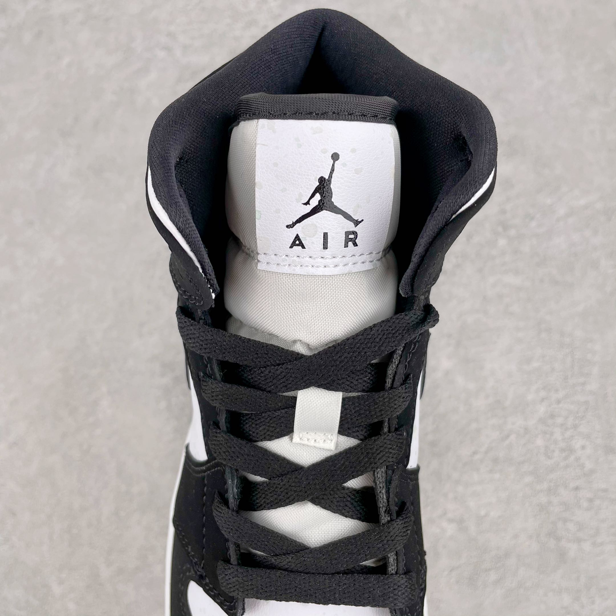 Jordan 1 Mid White Black Teal Tint - vstockx