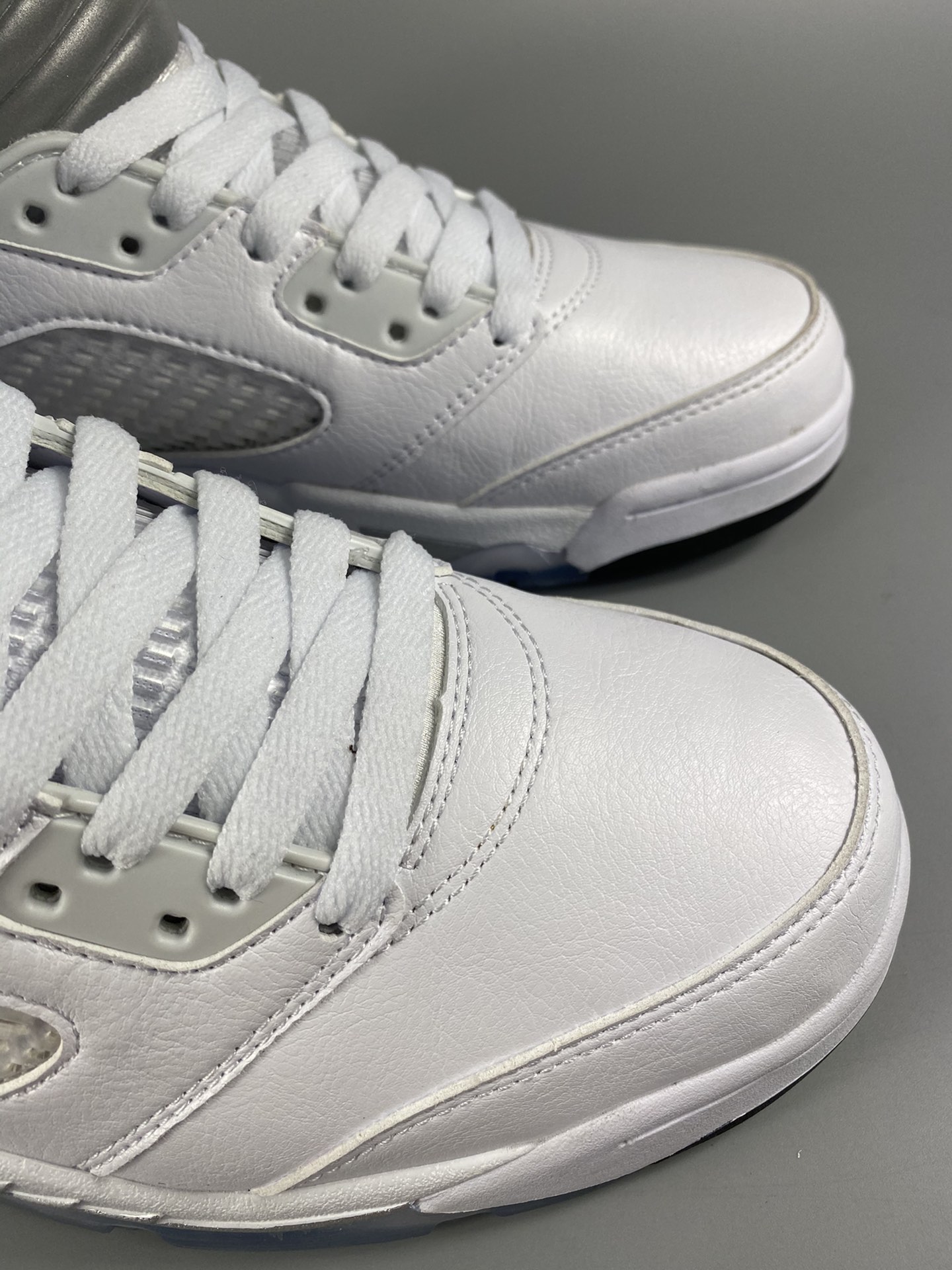 Jordan 5 Retro Metallic White (2015) - vstockx