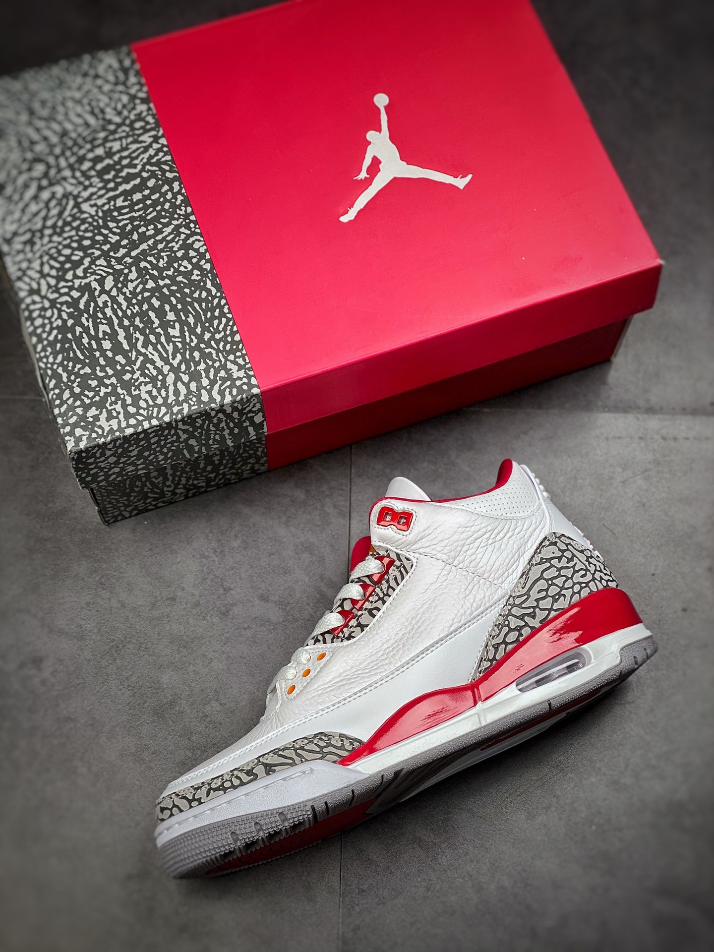 Jordan 3 Retro Cardinal Red - vstockx