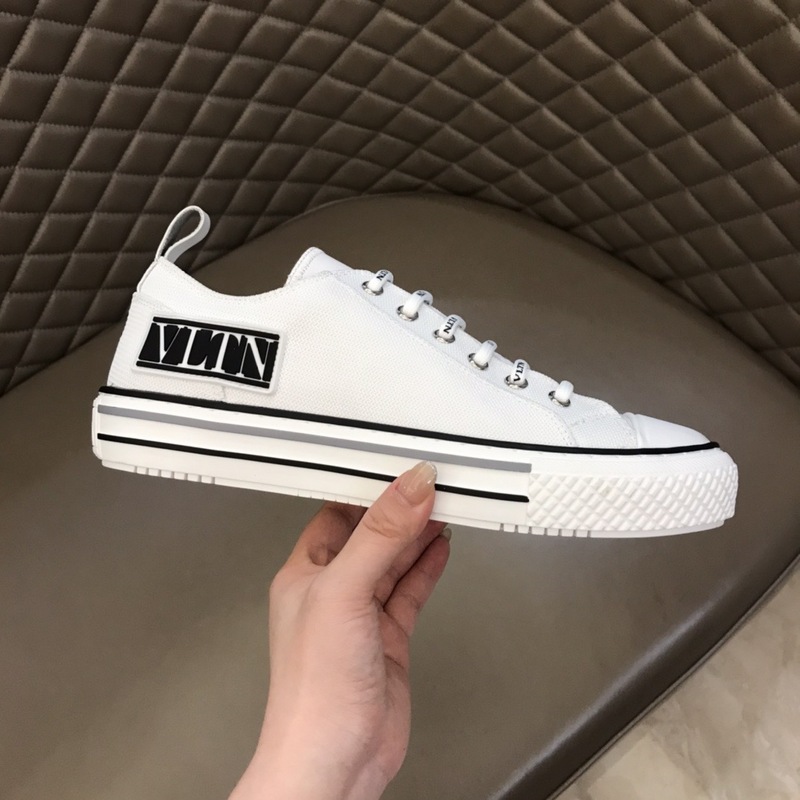 Valentino Garavani Giggies VLTN TIMES low-top sneakers 13 - vstockx