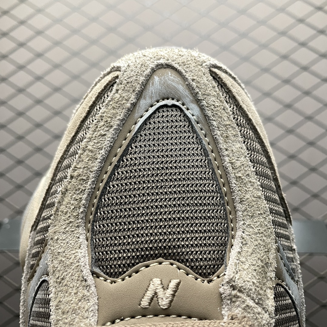 New Balance 9060 Mushroom - vstockx