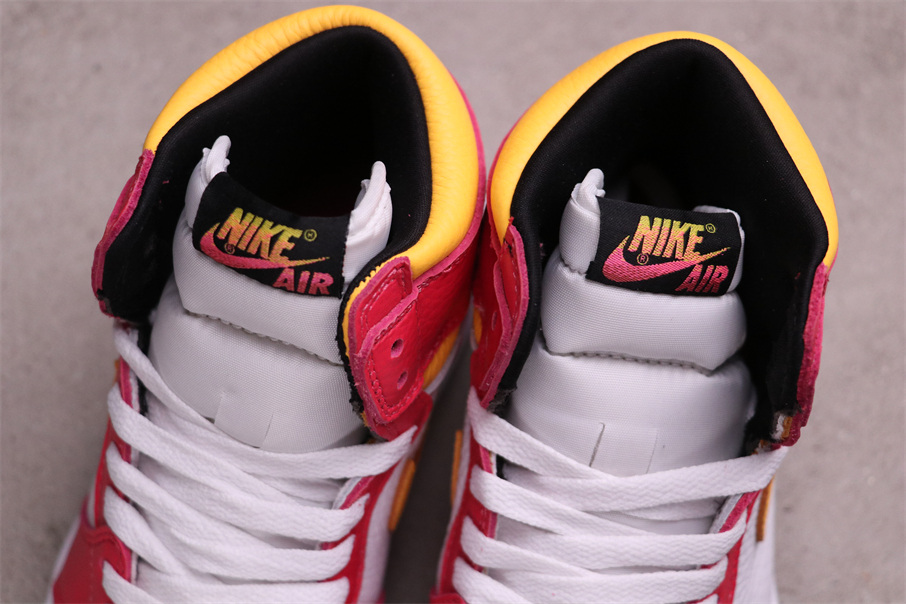 Jordan 1 Retro High OG Light Fusion Red - vstockx