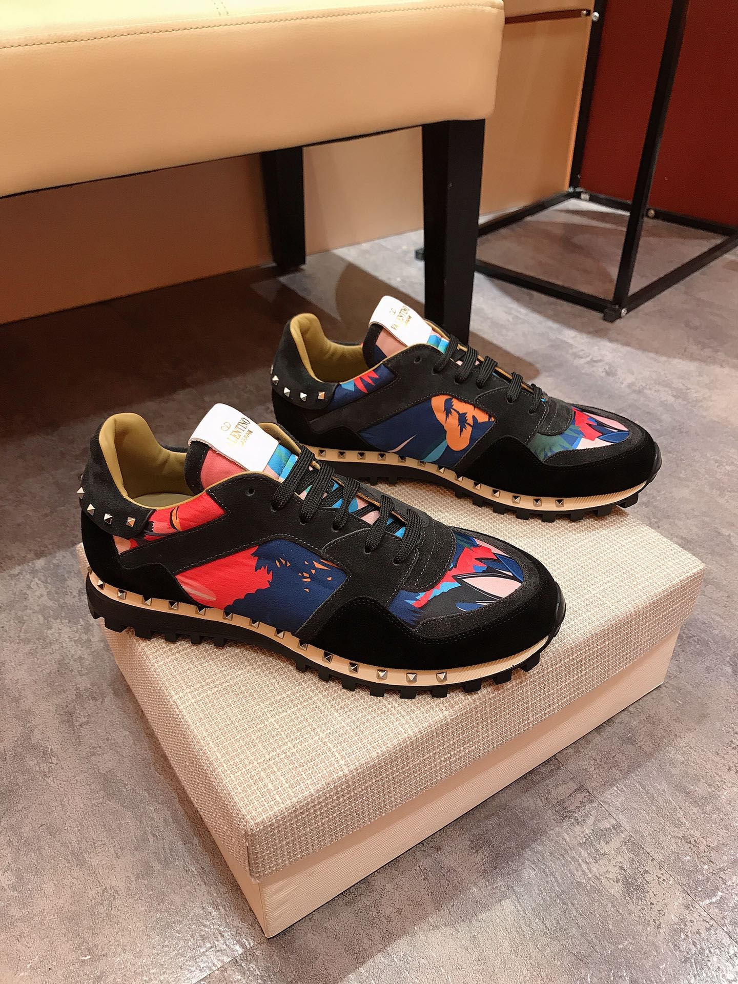 Valentino Garavani Rockrunner camouflage-print sneakers 19 - vstockx