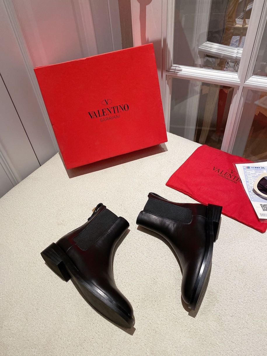 VALENTINO GARAVANI Roman Stud WOMEN 23 - vstockx