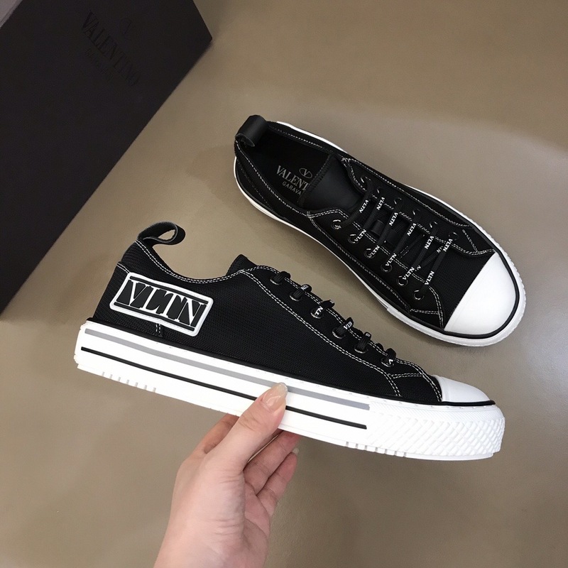 Valentino Garavani Giggies VLTN TIMES low-top sneakers 14 - vstockx