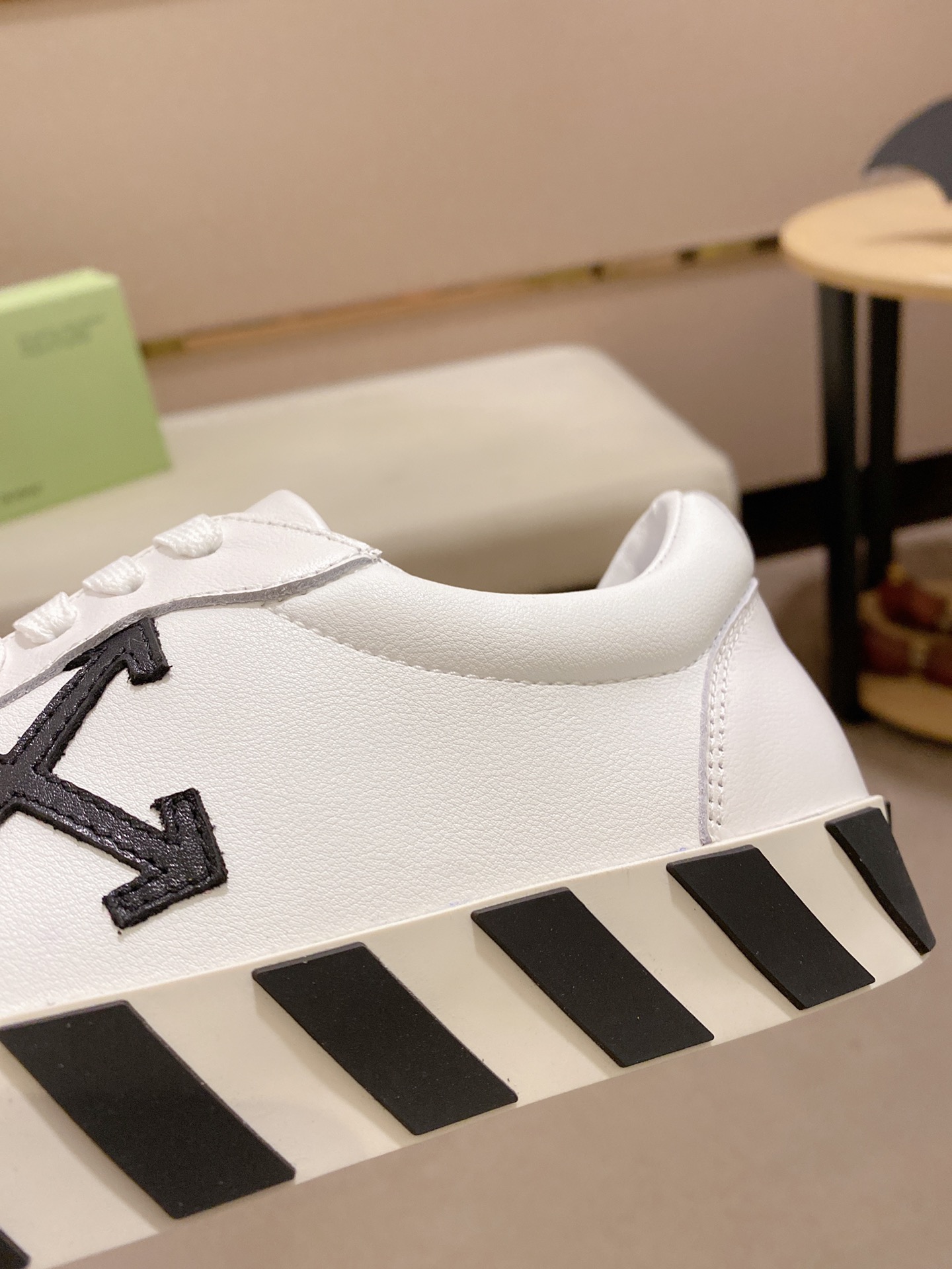 Off-White Low Vulc White Black AW20 - vstockx