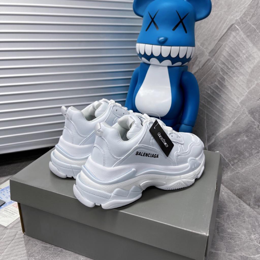 Balenciaga Triple S Triple White - vstockx