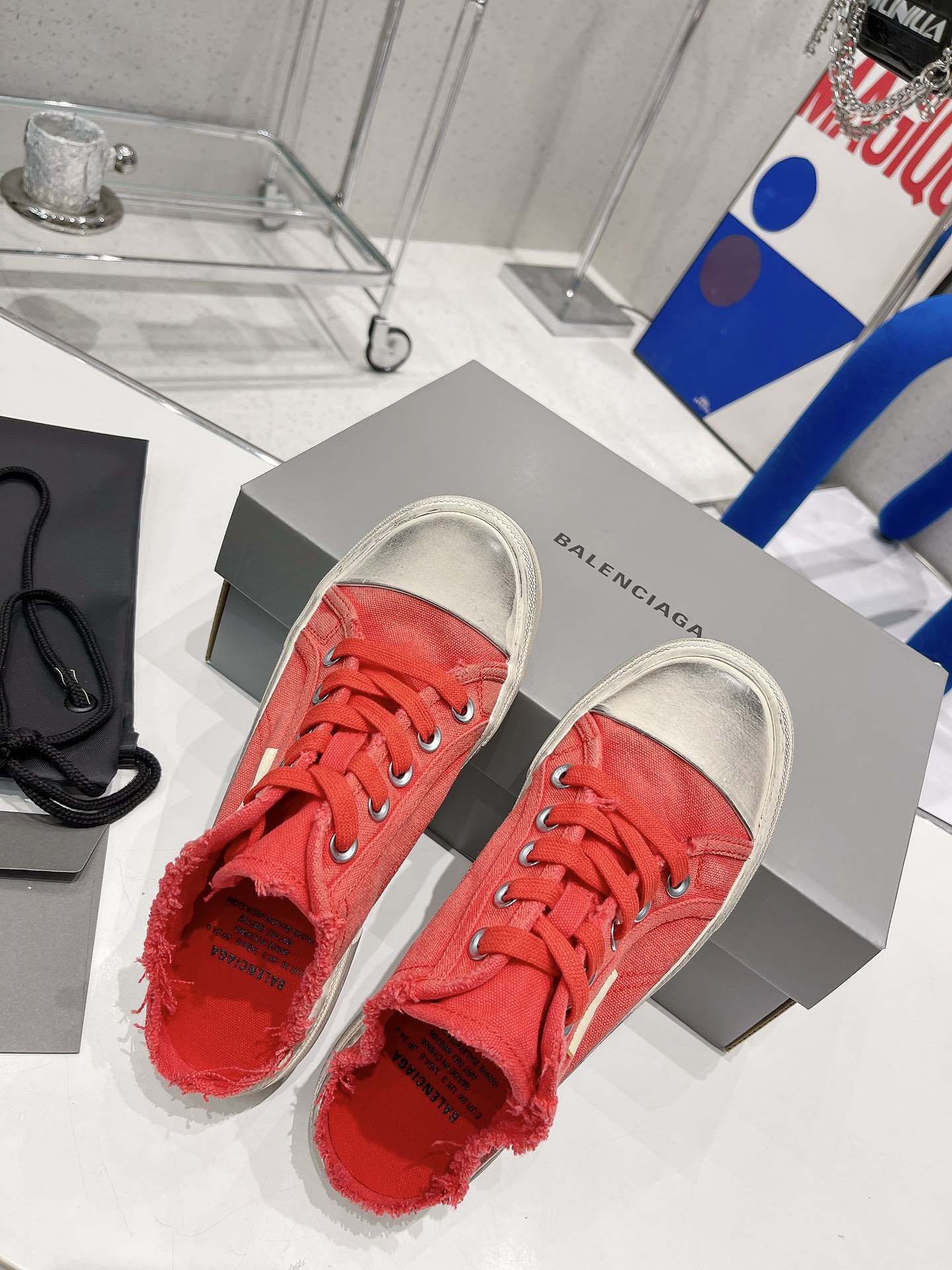 Balenciaga Paris Sneaker 3 - vstockx
