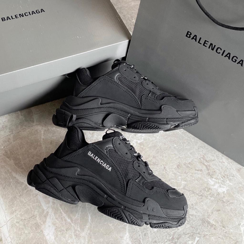 Balenciaga Triple S Black (2021) - vstockx