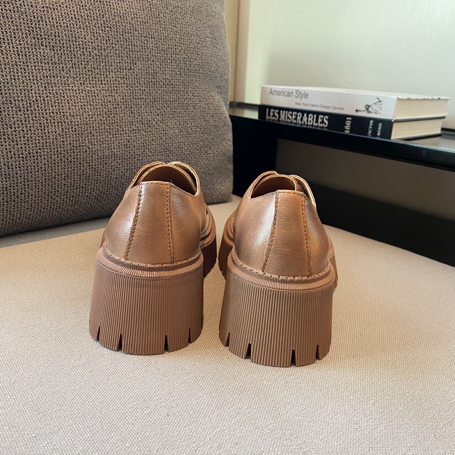 Balenciaga women 3 - vstockx