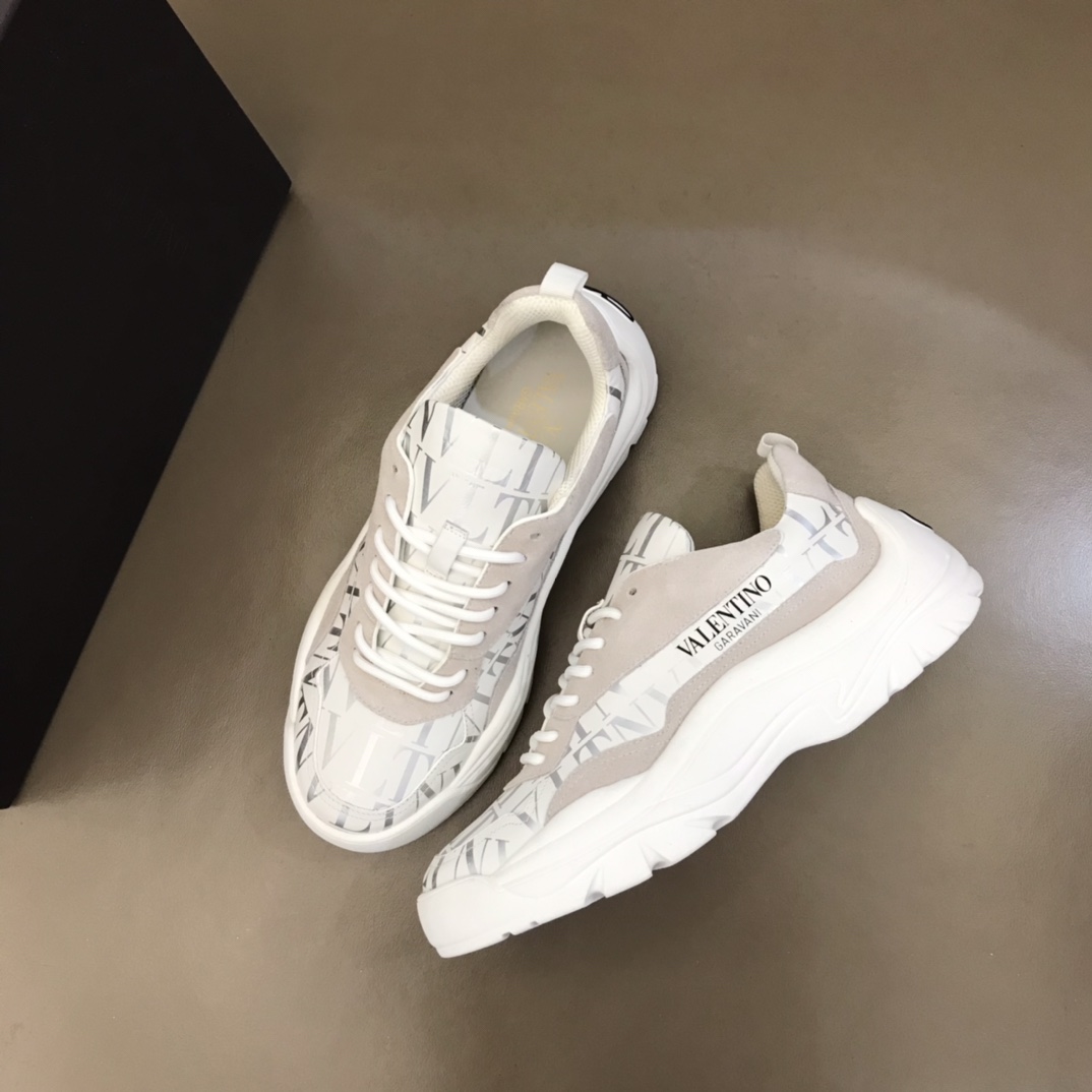 Valentino Garavani Gumboy low-top sneakers 14 - vstockx