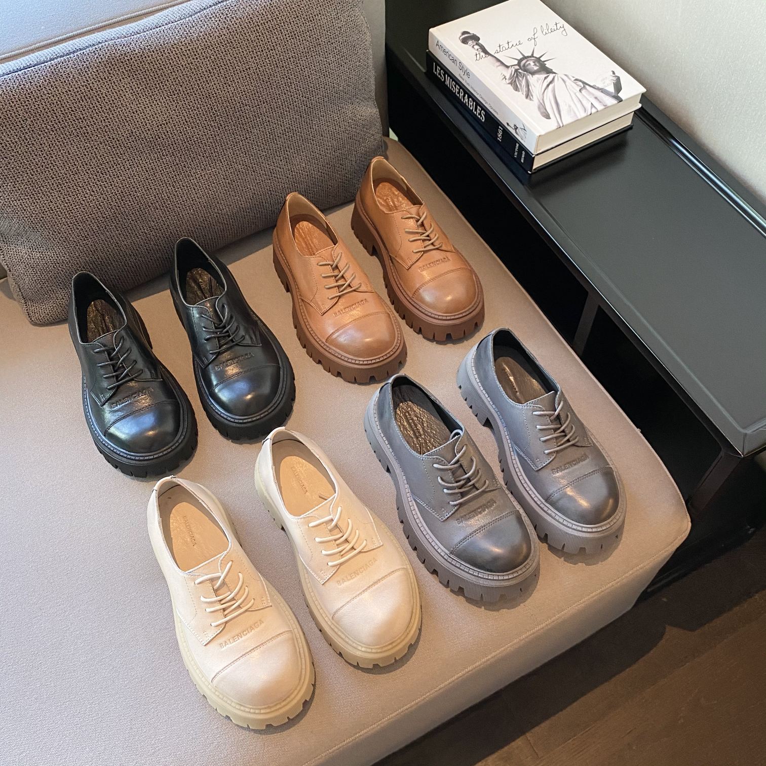 Balenciaga women 3 - vstockx