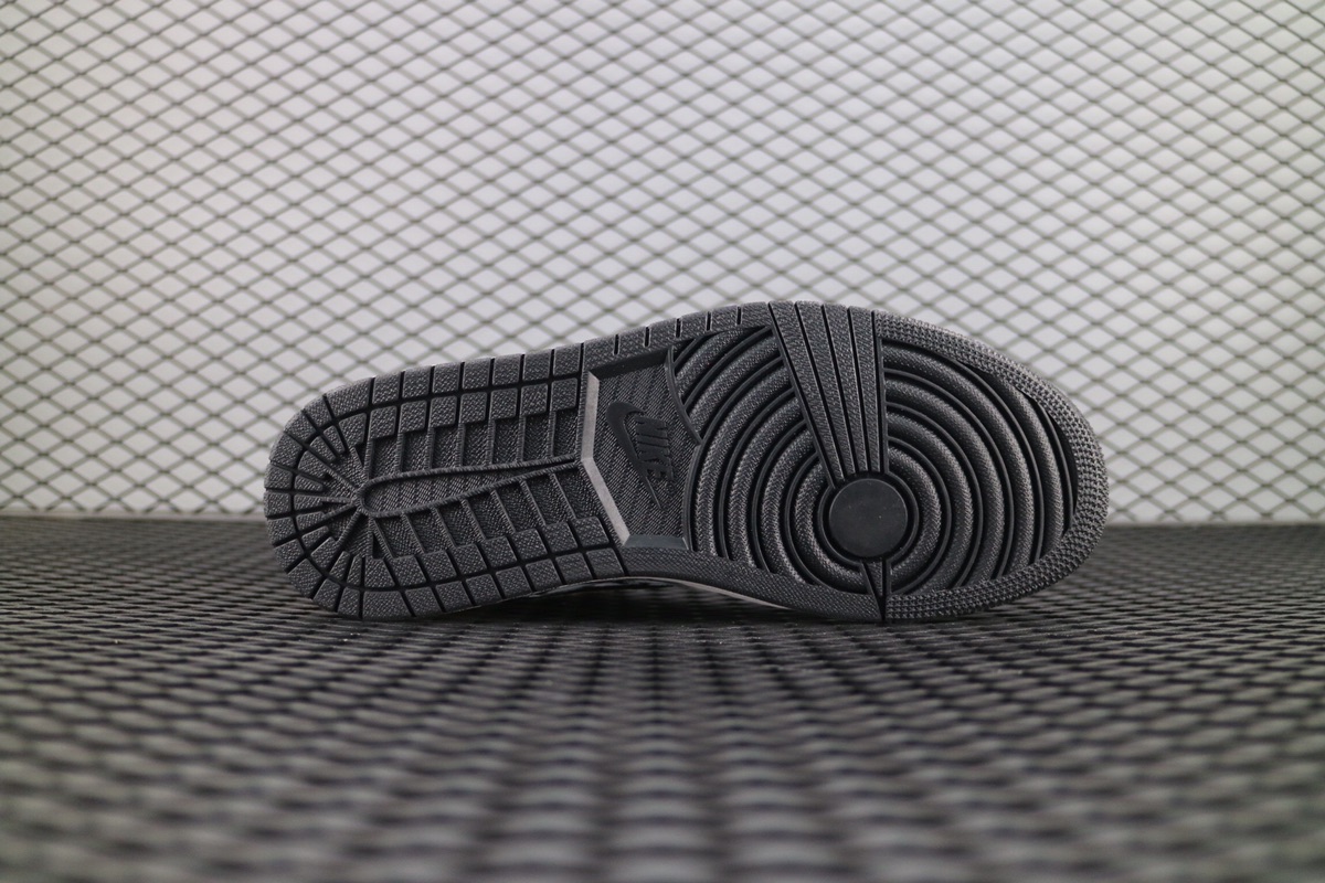 Jordan 1 Retro High NRG Patent Gold Toe - vstockx