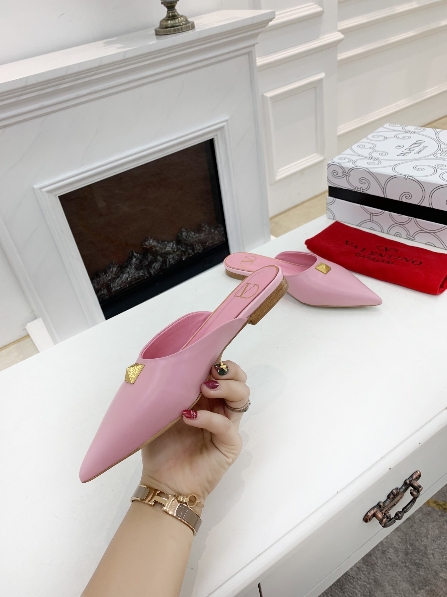 Valentino Garavani Flat sandals Women 12 - vstockx