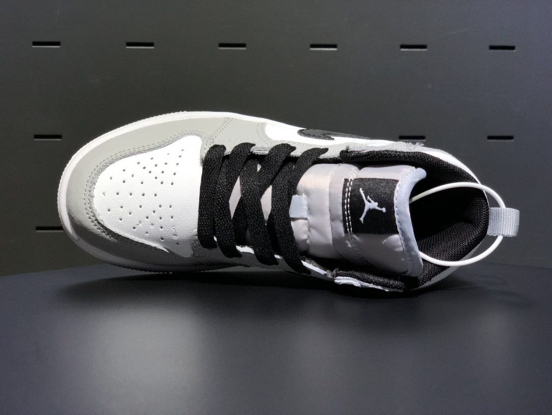 Kids jordan 1 high shoes 2 - vstockx